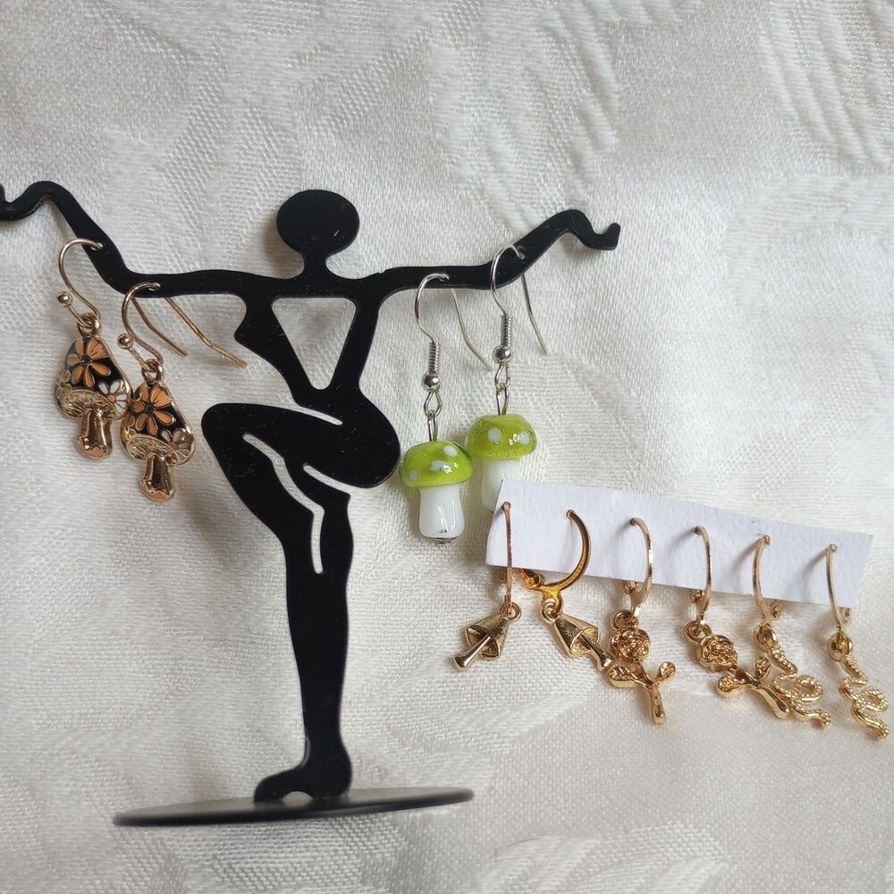 lot of 3 Mushroom Green Black Goldtone flower power pierced dangle earrings